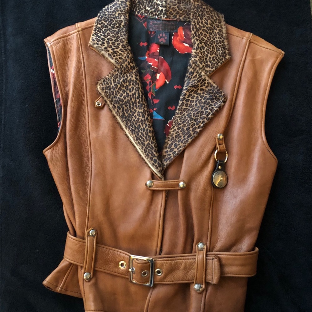 NWOT Ondie Towne leather motorcycle vest